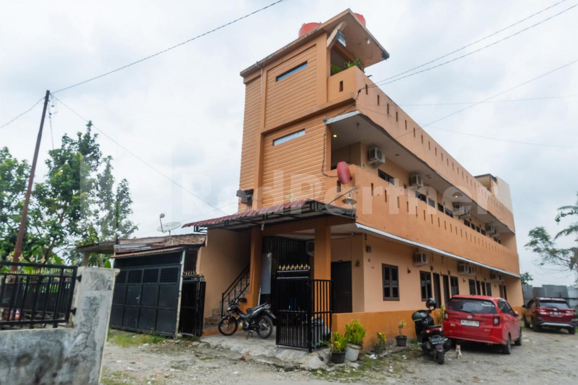 Teratai Guesthouse At Rs Adam Malik Medan Mitra Reddoorz Exterior foto
